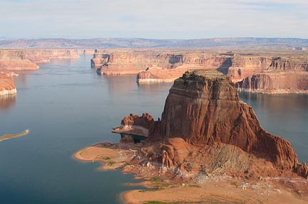 beautiful lake powell