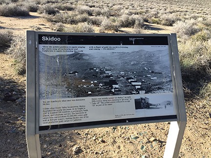 Skidoo Sign