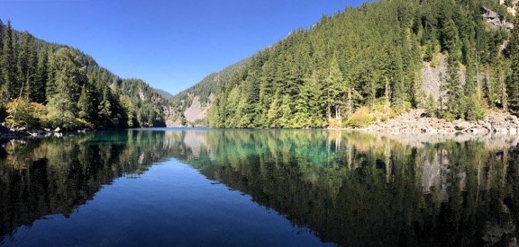Lindeman Lake Pano