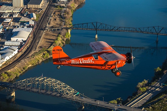 Miss Veedol at the Columbia River Bridge