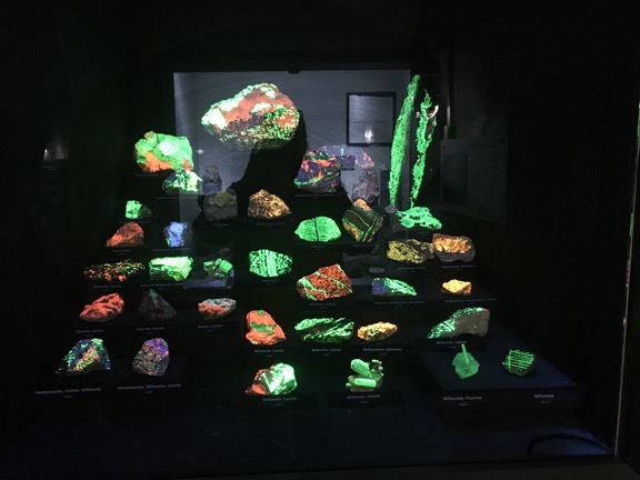 Black Light Rocks