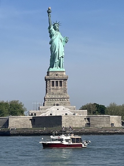 Do It Now at Statue of Liberty